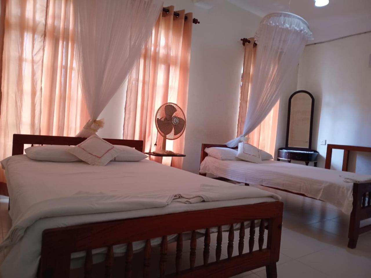Ajanthas' Homestay Kandy Exterior foto